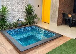 kolam renang mini pada sebuah rumah di bali